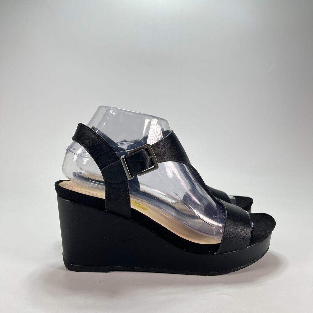 Kenneth Cole Reaction Cami Black T Strap Platform Wedge Sandals Women's Size 8M